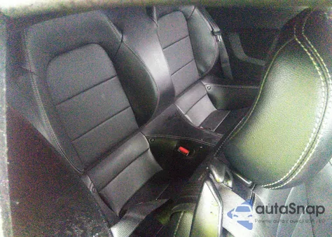 2021 Ford Mustang Ecoboost Premium z USA, uszkodzony, nr VIN 1FATP8UH7M5104653